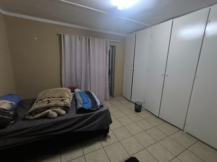 9 Bedroom Property for Sale in Brandwag Free State